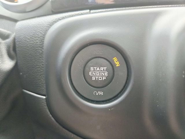 Used 2020 Jeep Wrangler Unlimited Sahara AWD/4WD image 17