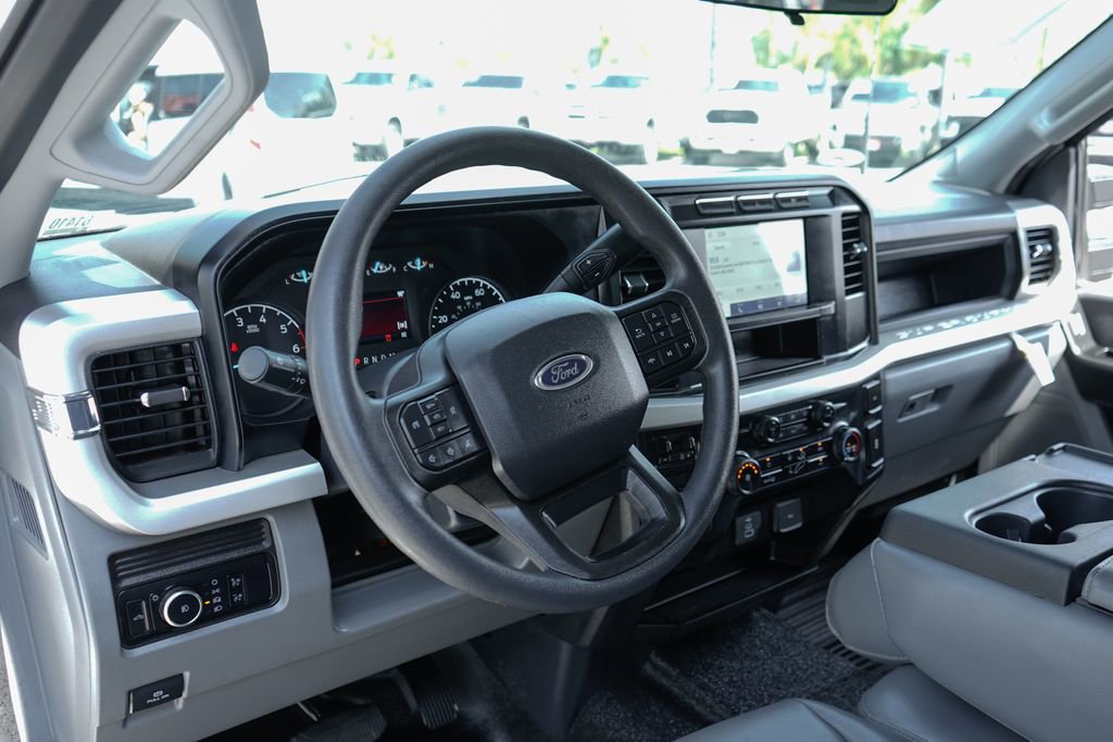 Used 2024 Ford F250 XL w/ XL Chrome Package image 22