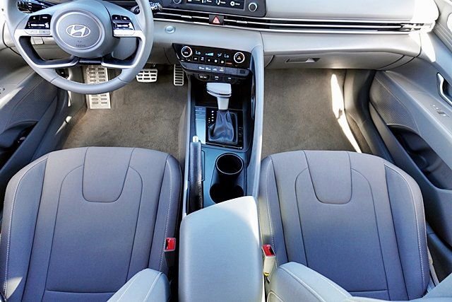 Certified 2026 Hyundai Elantra Sport image 19