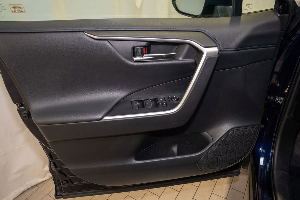 Used 2020 Toyota RAV4 XSE w/ XSE Grade Weather Package image 13