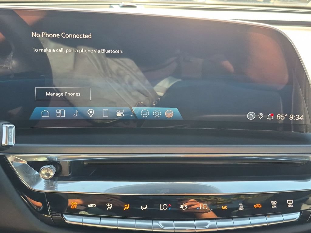 Certified 2024 Cadillac Lyriq Tech AWD/4WD image 6