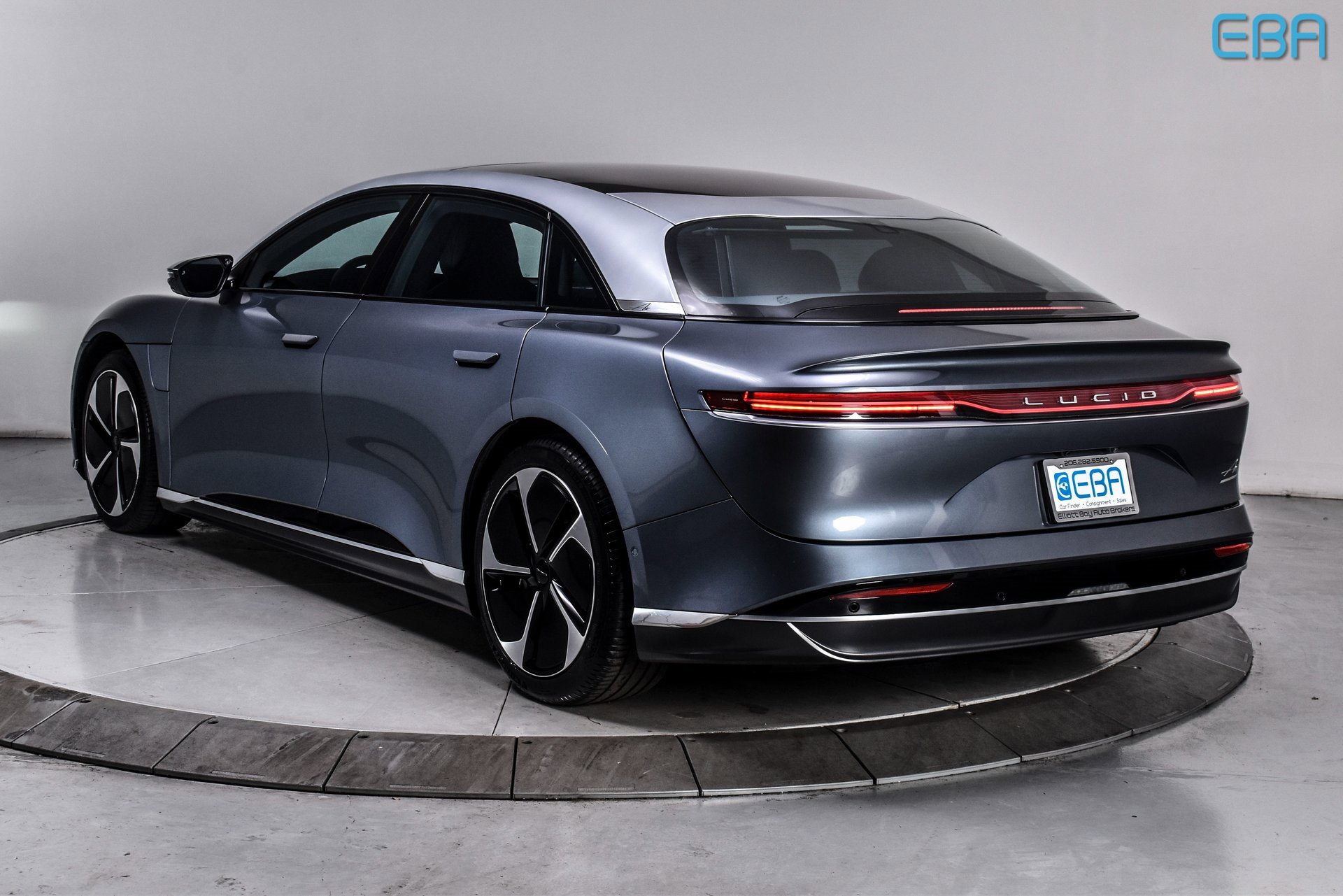 Used 2024 Lucid Air Touring image 4