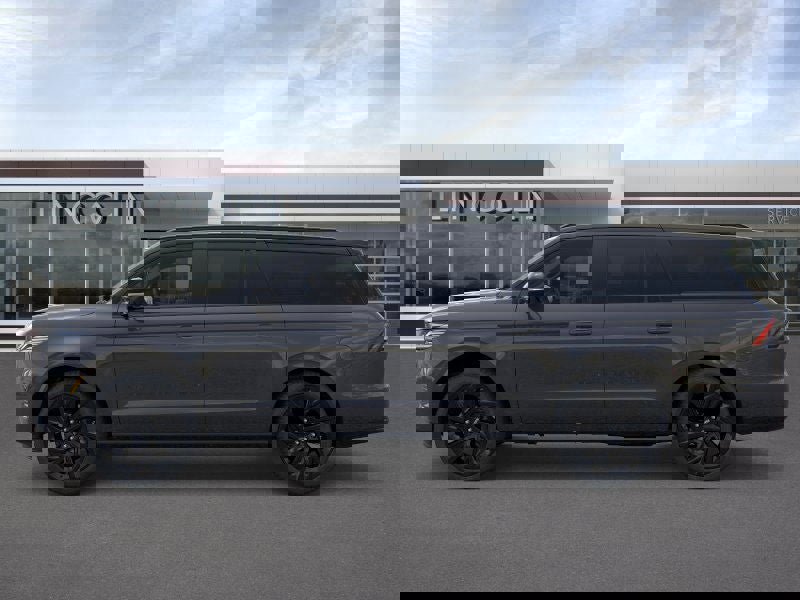 New 2026 Lincoln Navigator L Black Label image 4