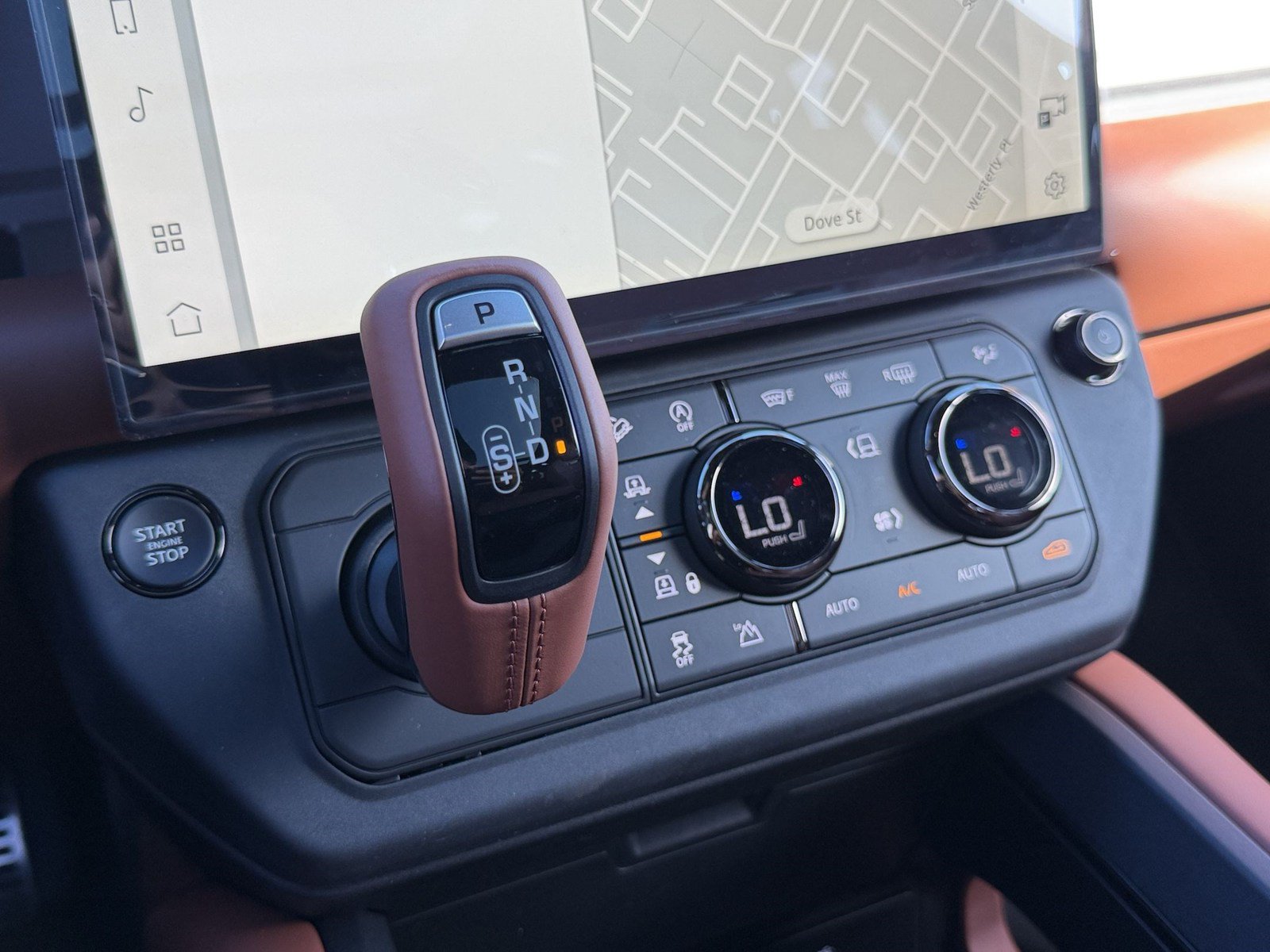 New 2026 Land Rover Defender 110 OCTA AWD/4WD image 19
