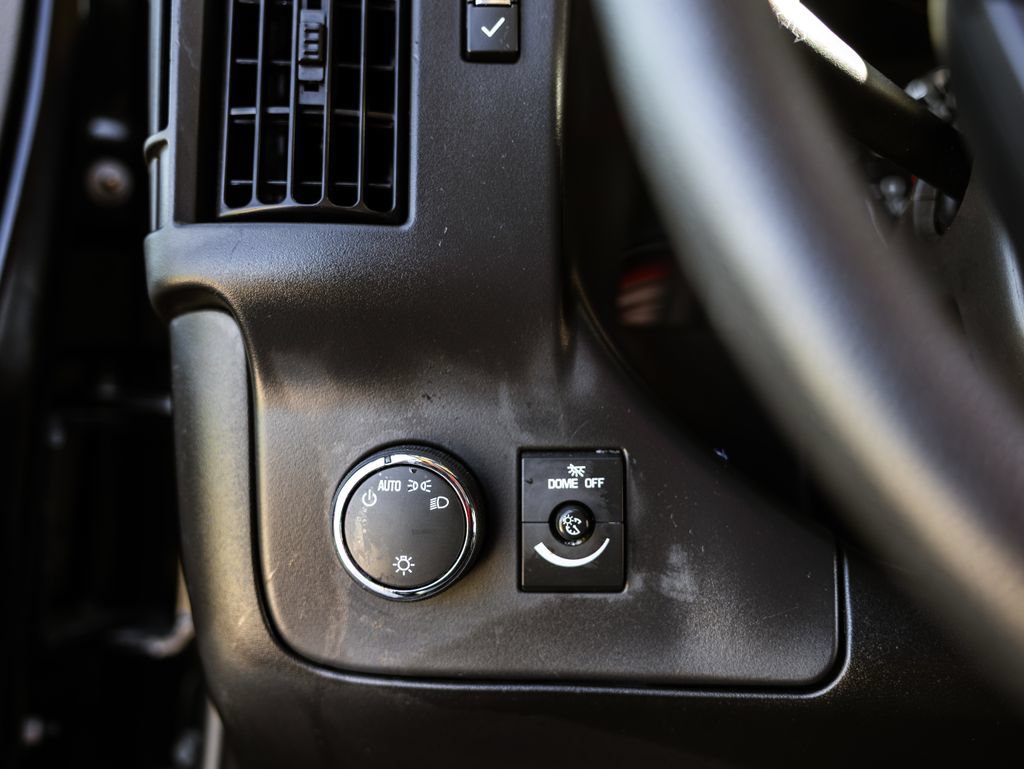 Used 2025 Chevrolet Express 3500 LS RWD image 23