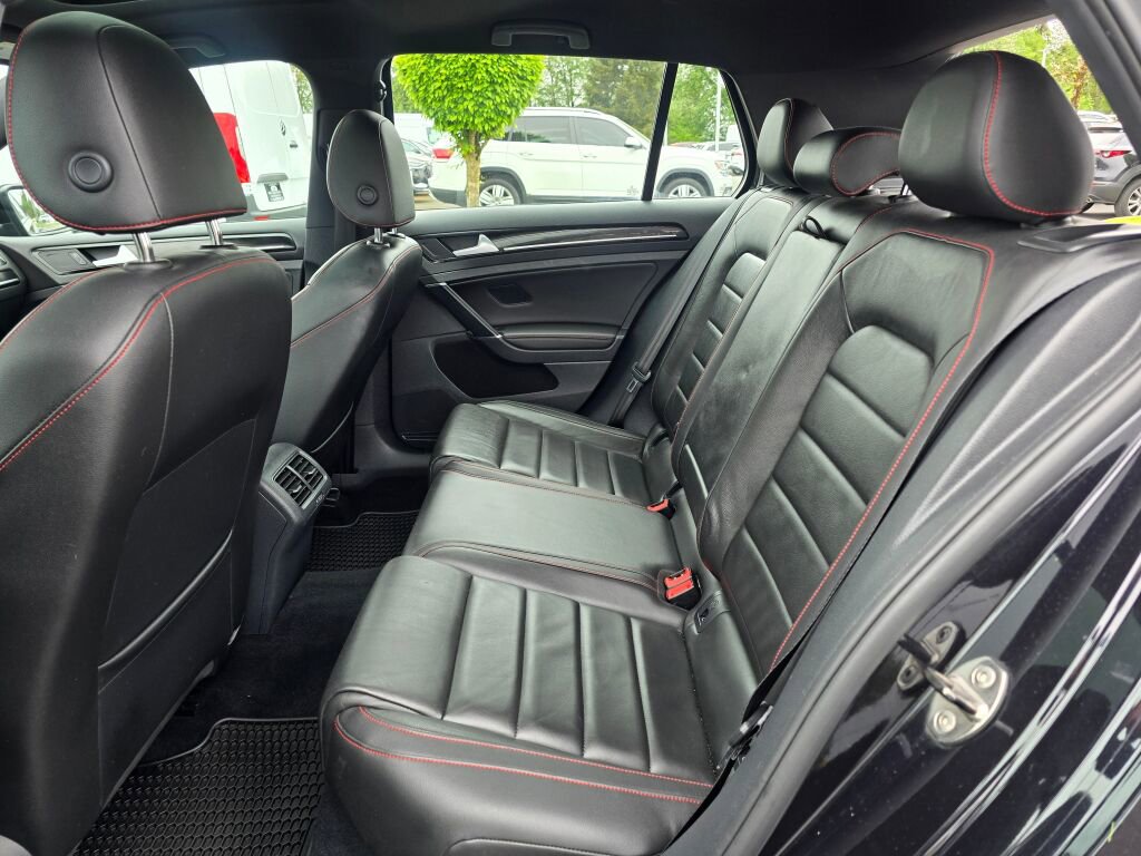 Used 2016 Volkswagen GTI SE w/ Lighting Package (SEL) FWD image 18