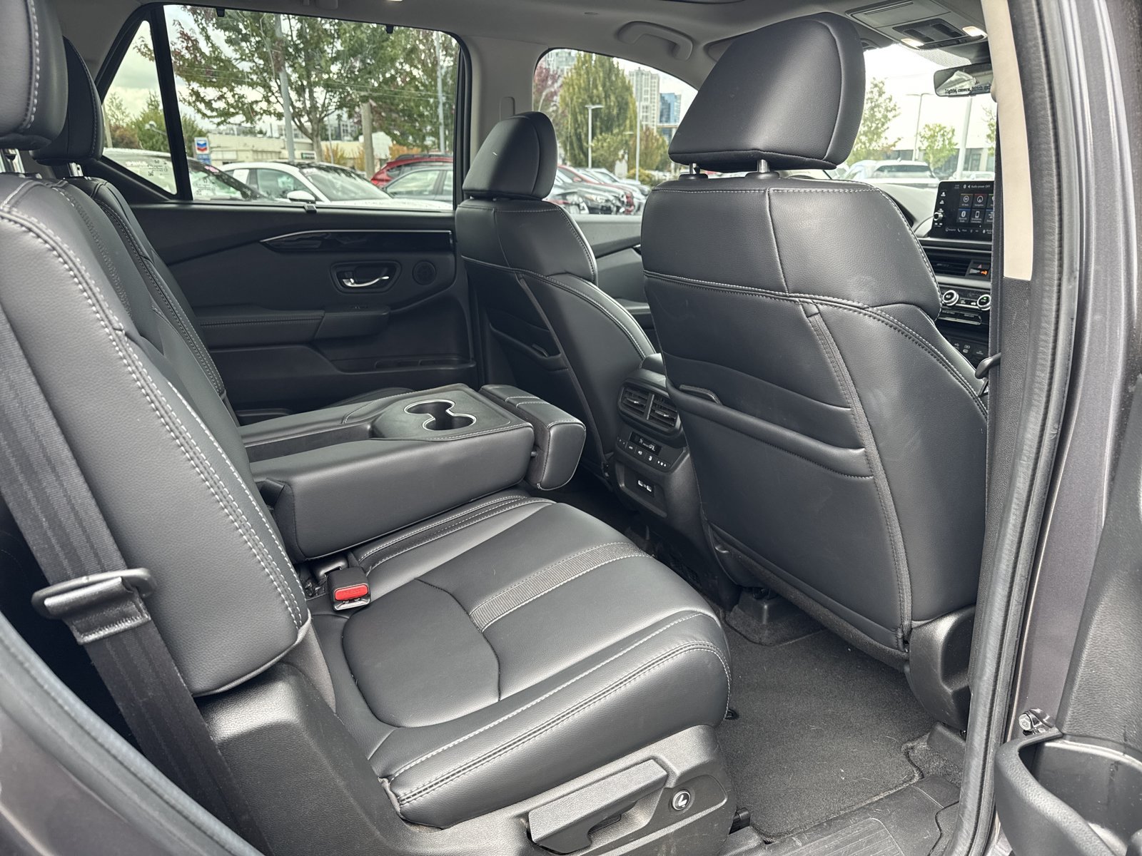 Used 2023 Honda Pilot Touring image 14