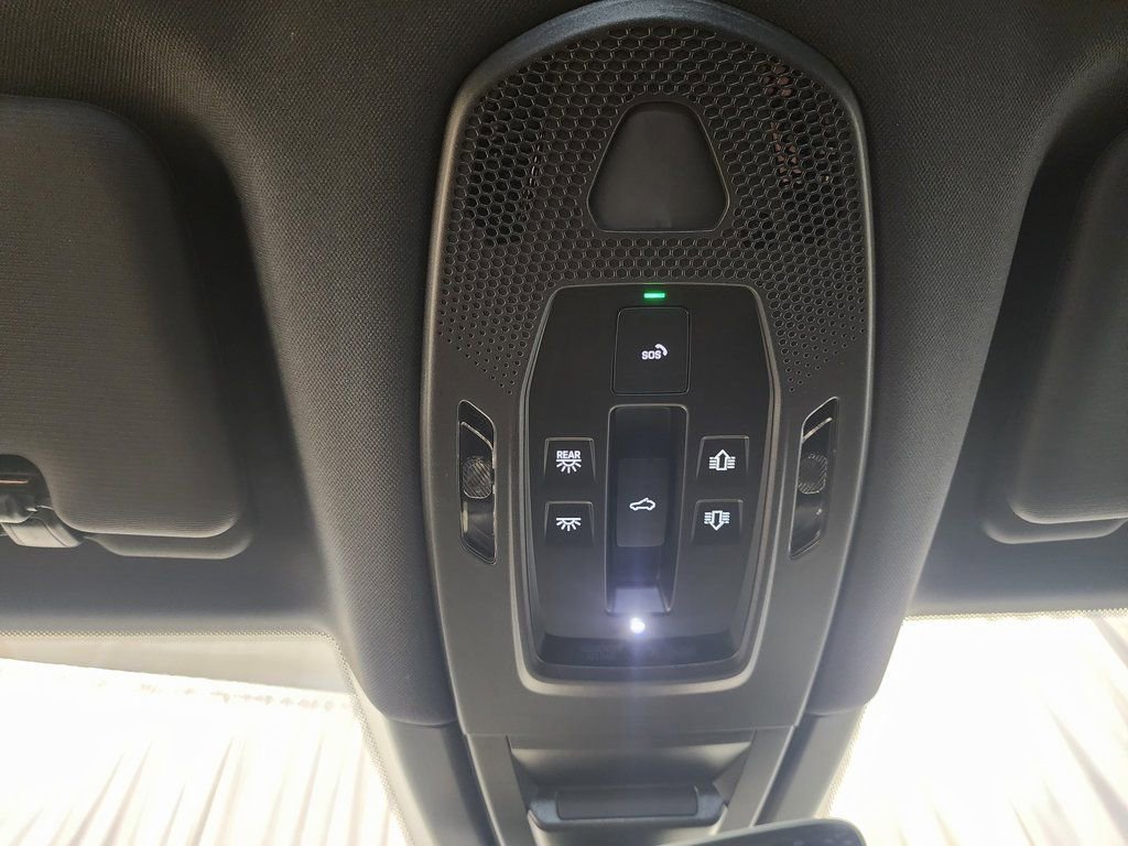 Certified 2025 Porsche Cayenne image 15