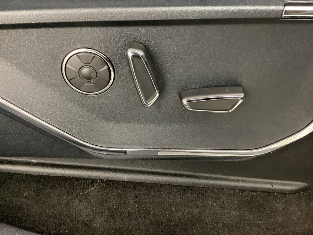 Used 2021 Ford F150 Platinum image 9