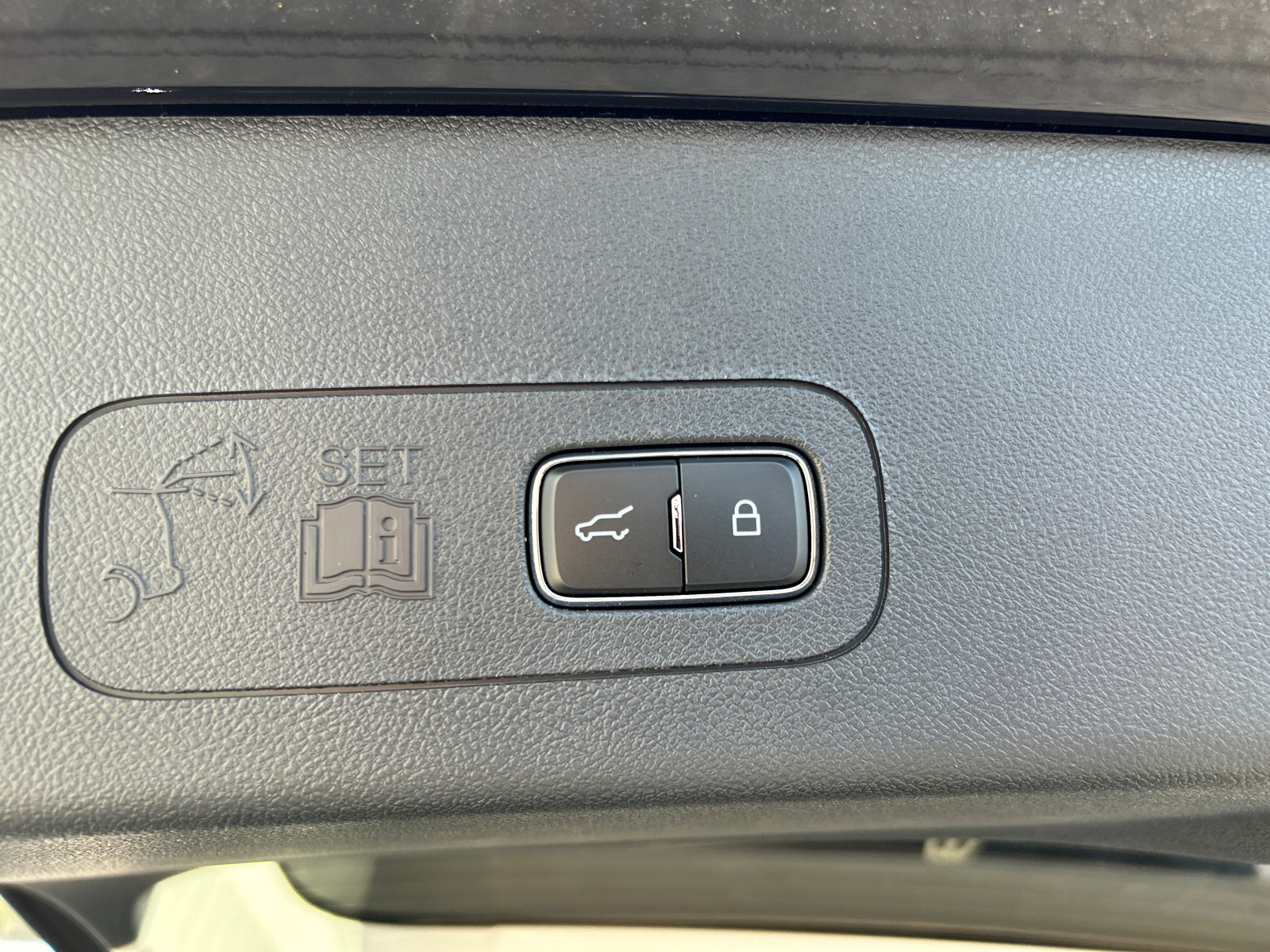 New 2026 Lincoln Aviator AWD image 8