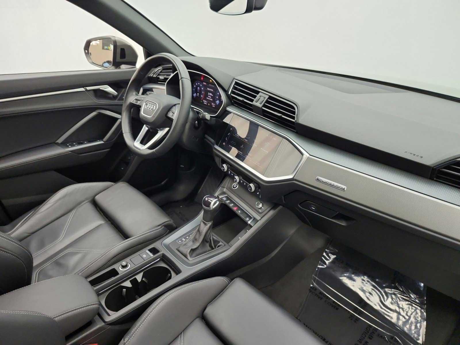 Used 2023 Audi Q3 2.0T Premium w/ Black Optic Sport Package AWD/4WD image 21