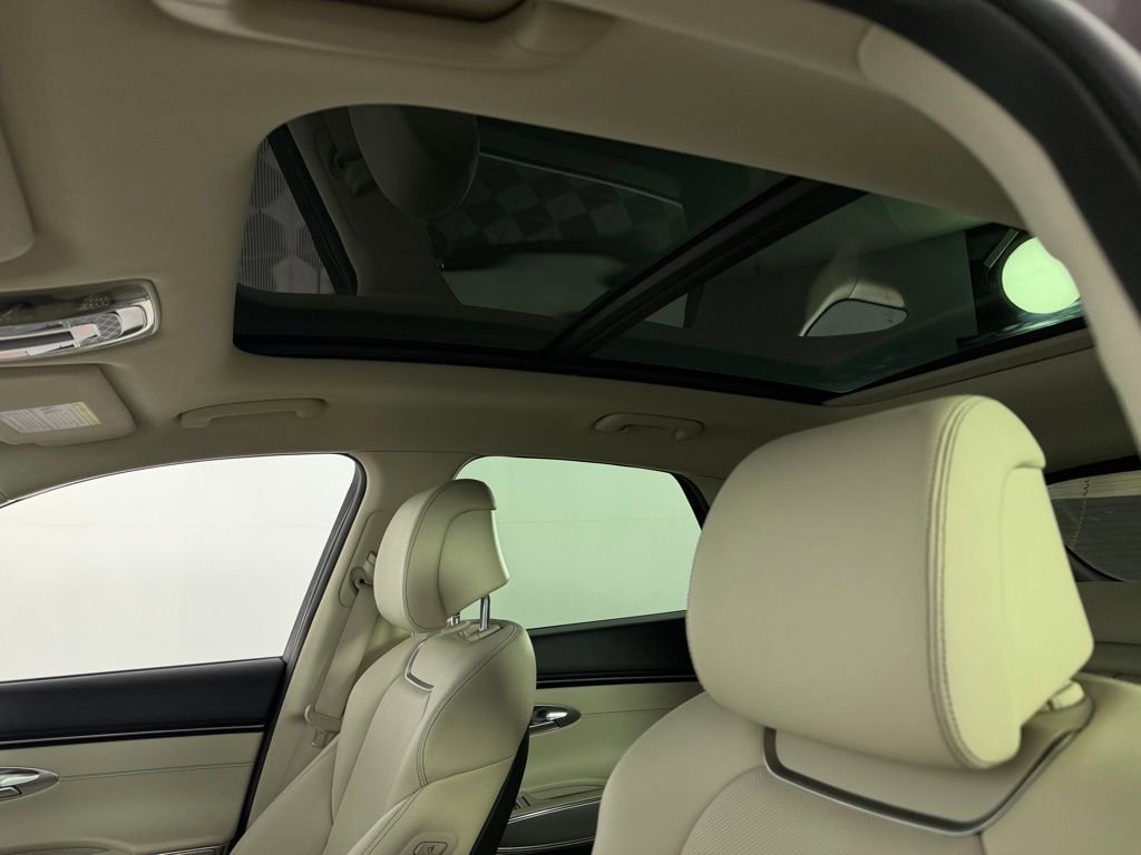 Used 2023 Genesis GV70 2.5T Select w/ Select Package image 25