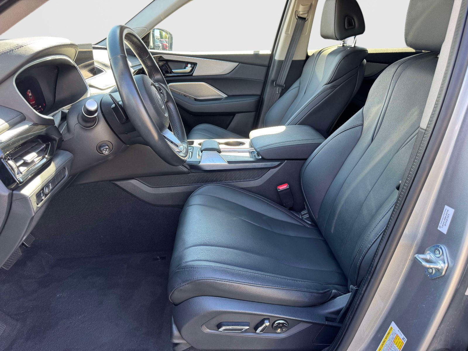 Used 2024 Acura MDX SH-AWD image 15