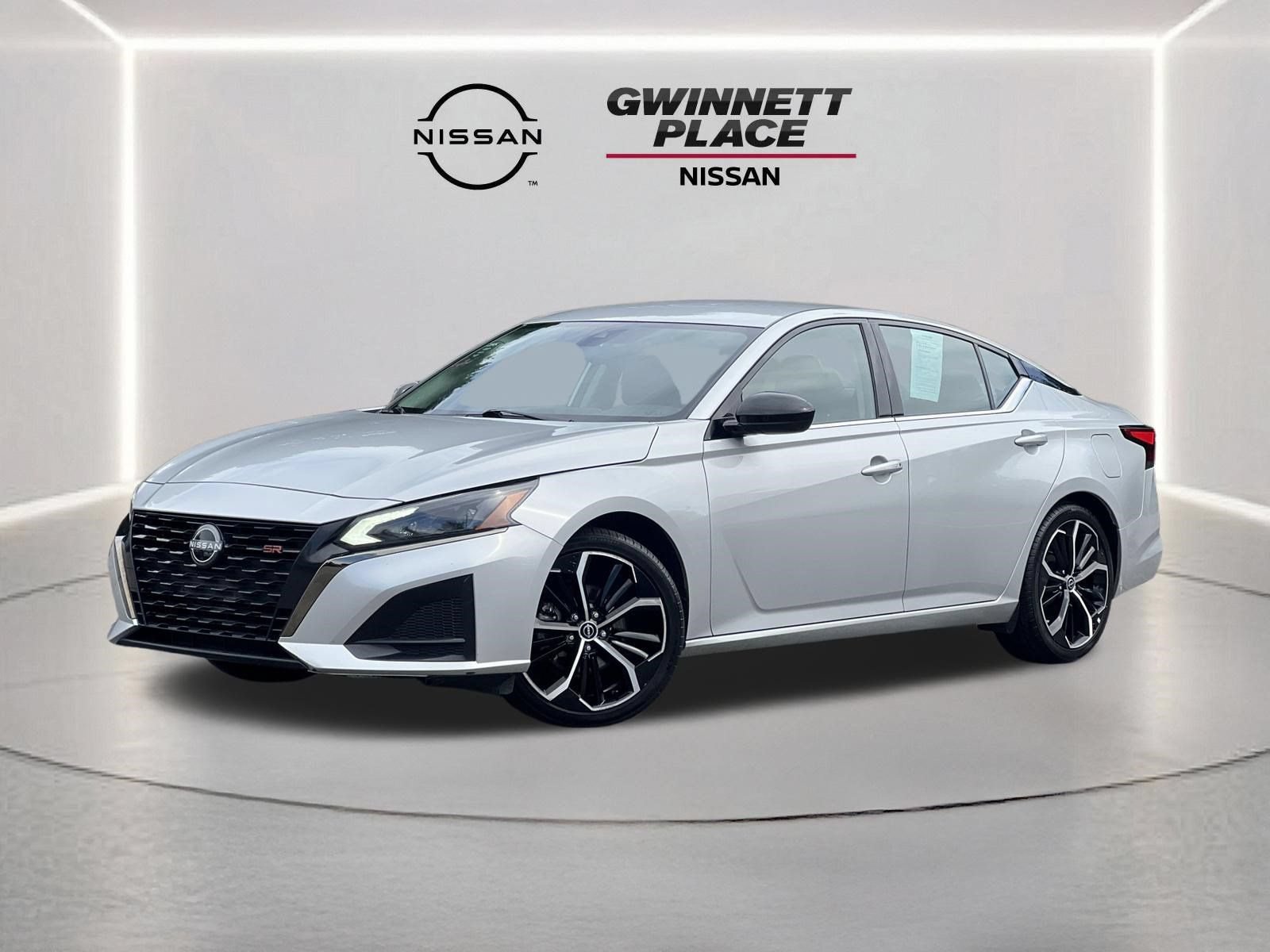 Used 2024 Nissan Altima 2.5 SR FWD image 1