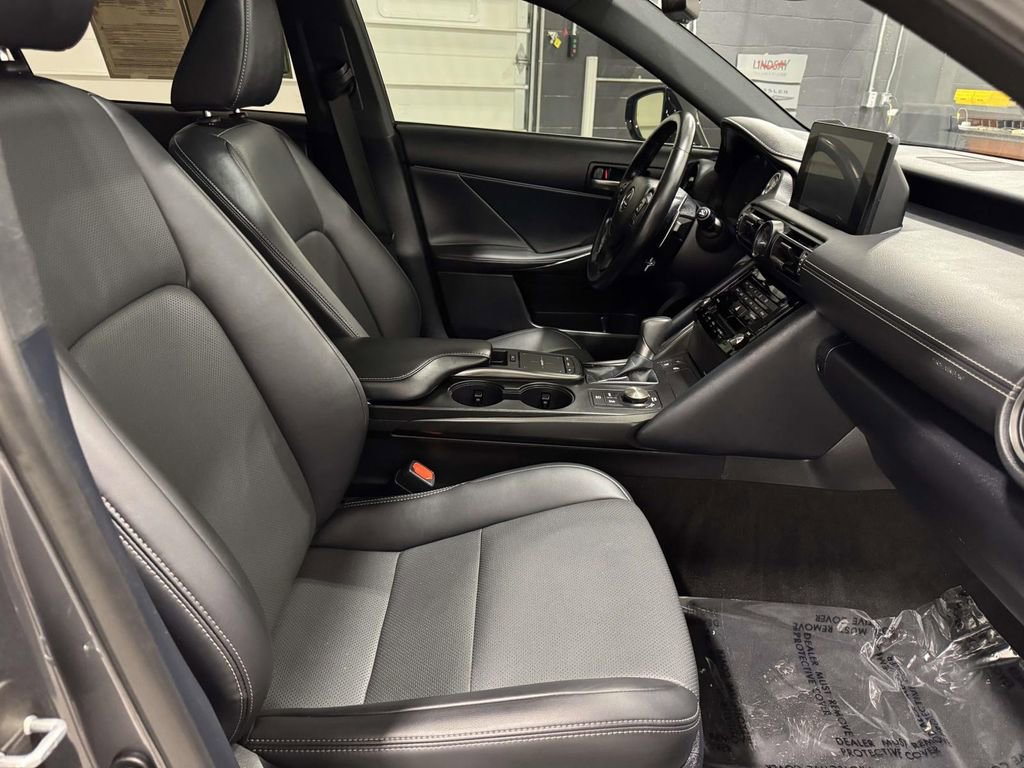 Used 2024 Lexus IS 300 300 w/ Comfort Package image 13