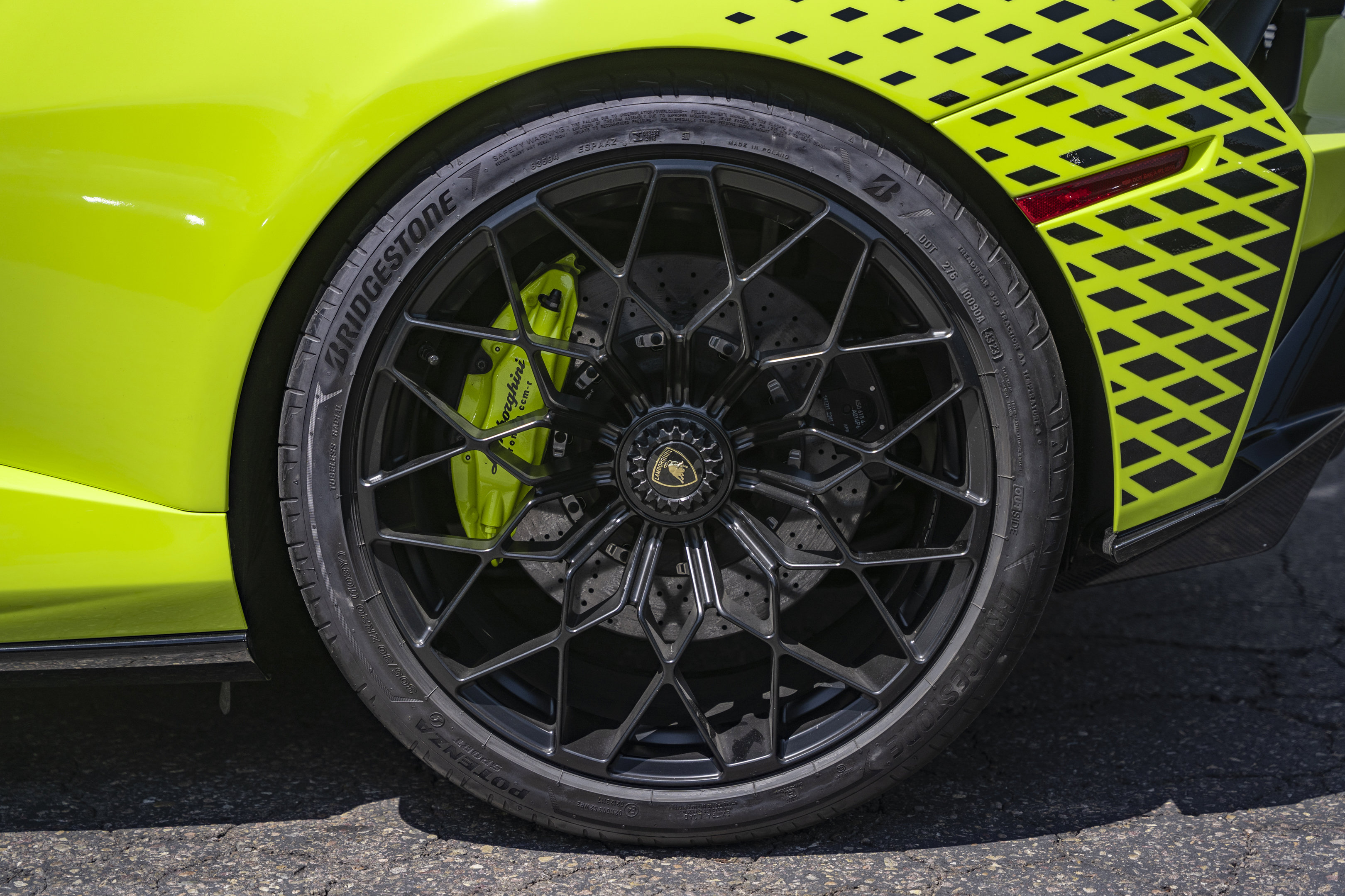 Used 2023 Lamborghini Huracan STO RWD image 16