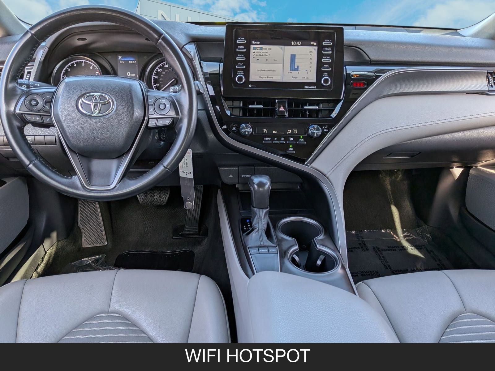 Used 2023 Toyota Camry SE image 14