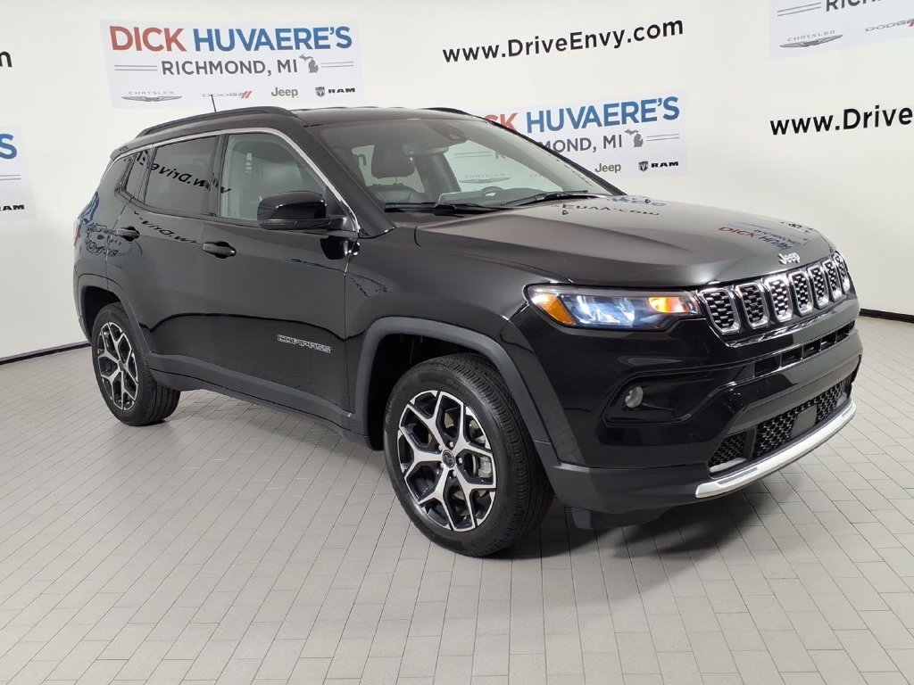 Used 2025 Jeep Compass Limited AWD/4WD image 3