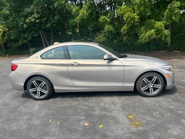 Used 2017 BMW 230i xDrive Coupe AWD/4WD image 2