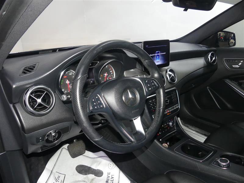 Used 2019 Mercedes-Benz GLA 250 4MATIC image 23
