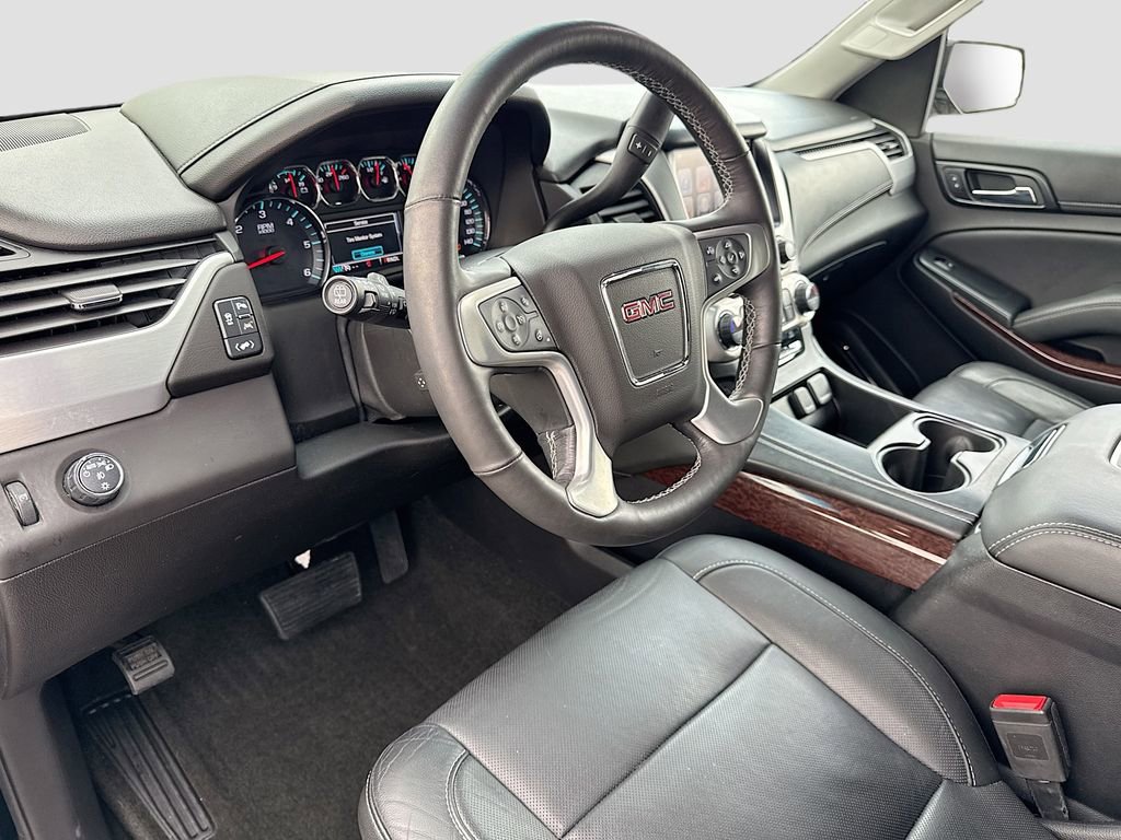 Used 2017 GMC Yukon XL SLT w/ Premium Edition image 11