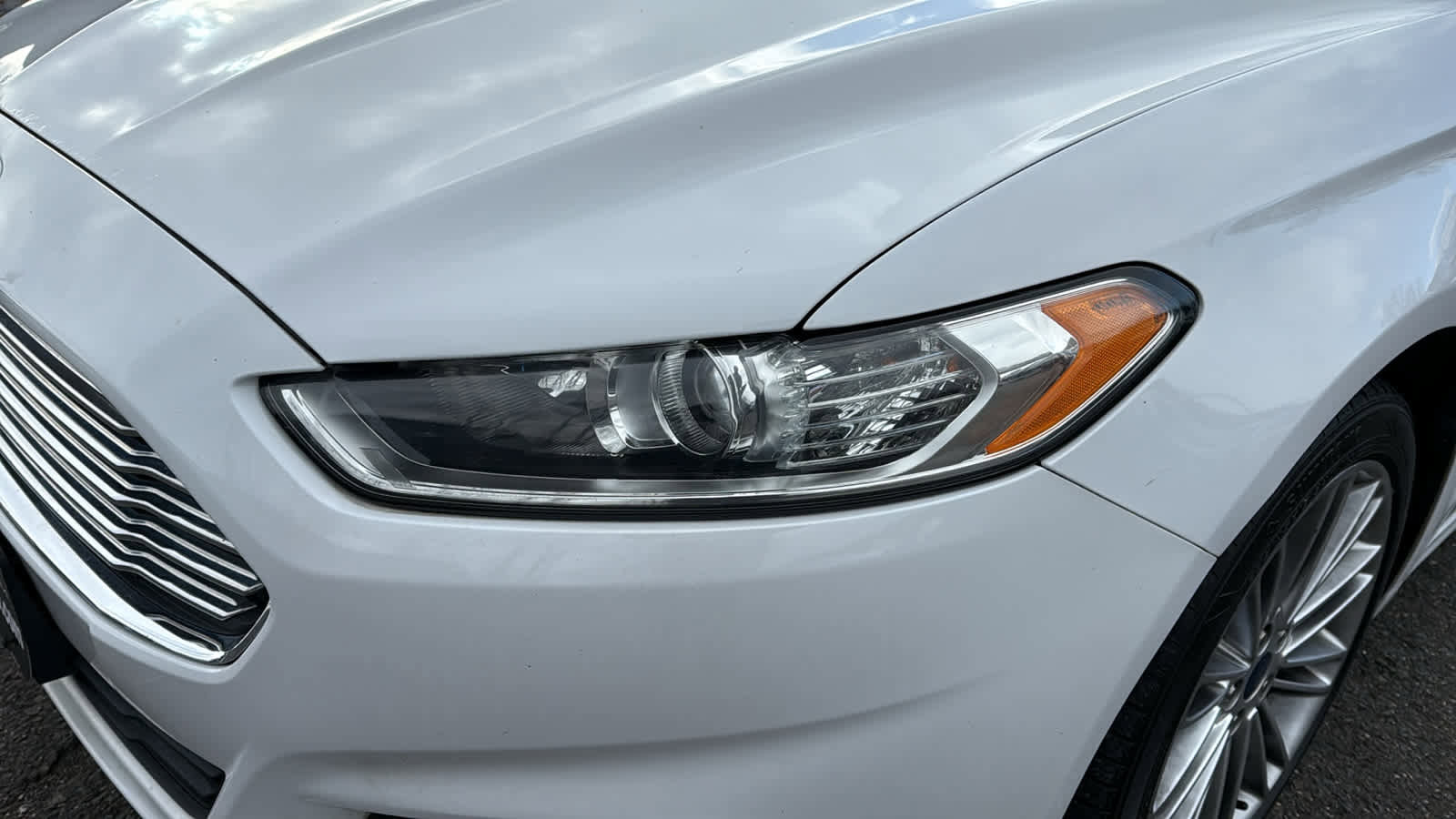 Used 2015 Ford Fusion SE w/ Equipment Group 202A image 9