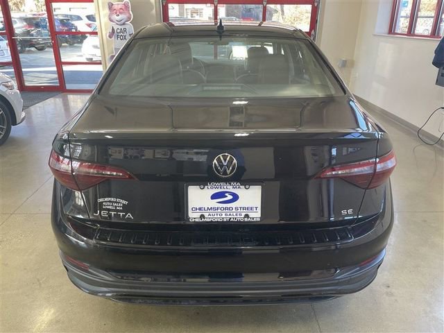 Used 2023 Volkswagen Jetta SE image 6