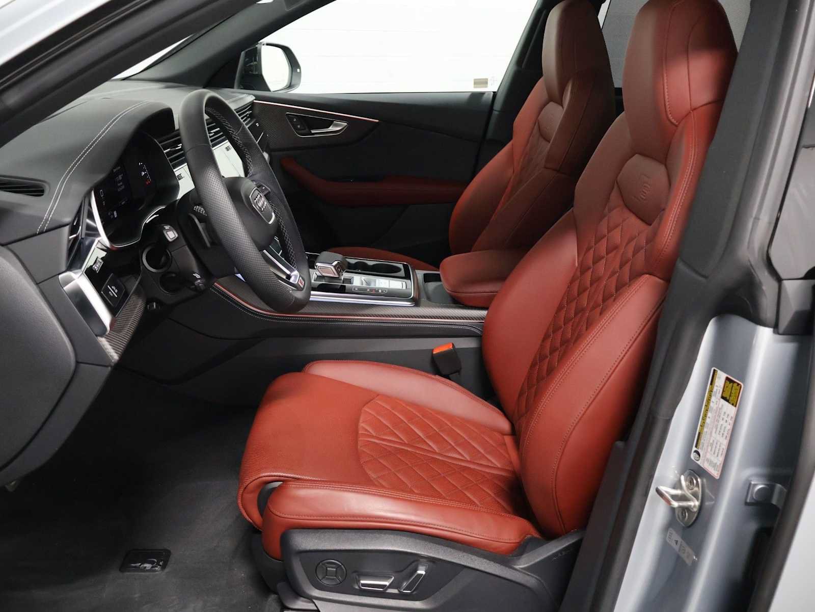 Used 2024 Audi SQ8 Prestige AWD/4WD image 5