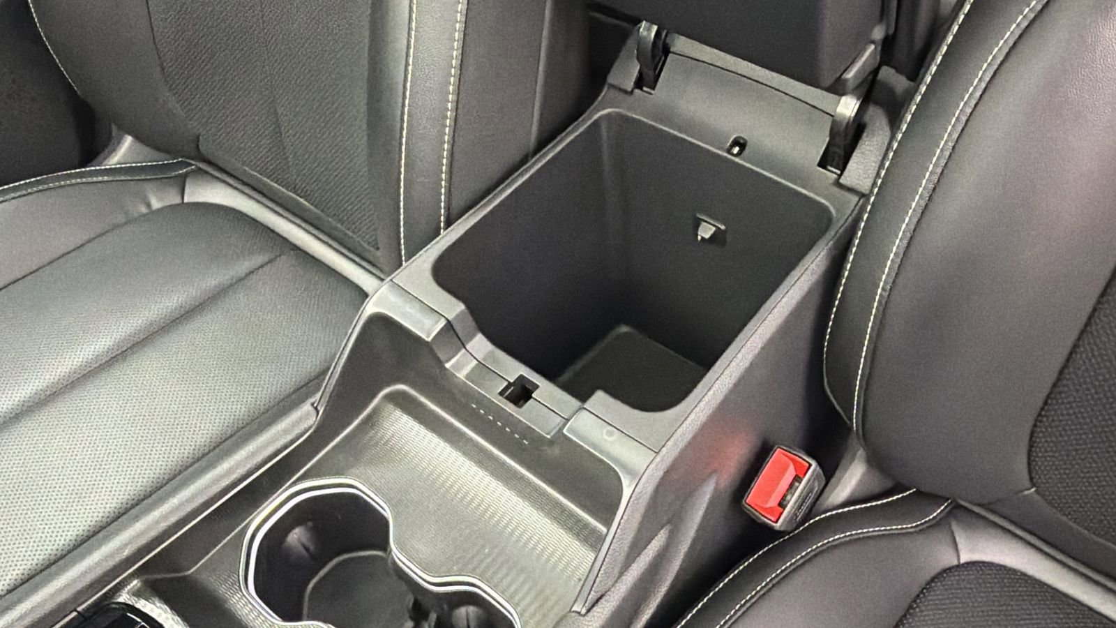 Used 2024 Jeep Grand Cherokee Limited 4xe w/ Luxury Tech Group II AWD/4WD image 24