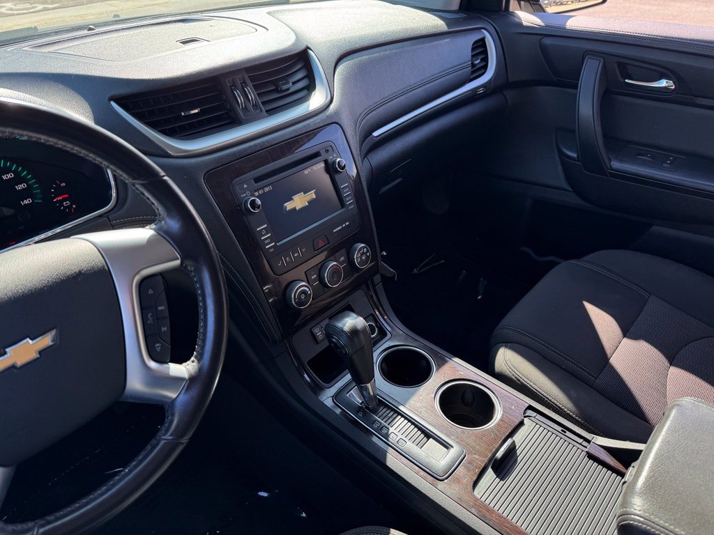 Used 2017 Chevrolet Traverse LT AWD/4WD image 17