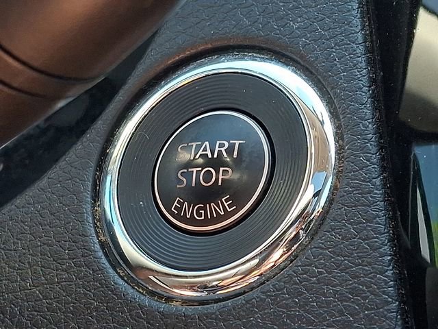 Used 2017 Nissan Rogue SV AWD/4WD image 22