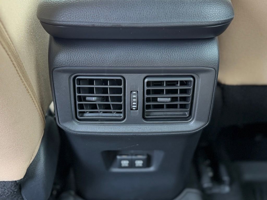 Used 2021 Toyota RAV4 XLE image 8