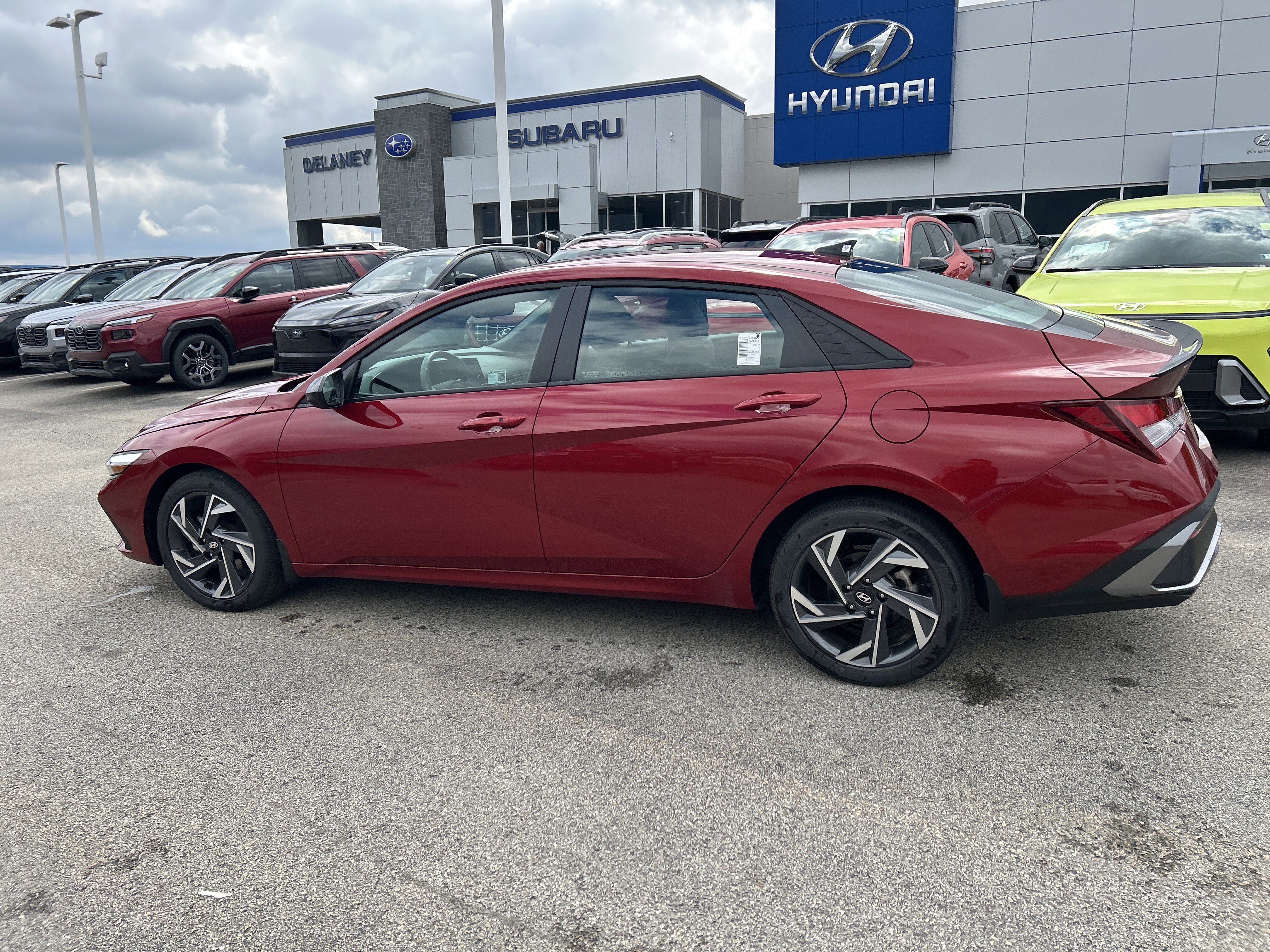Used 2025 Hyundai Elantra Sport FWD image 16