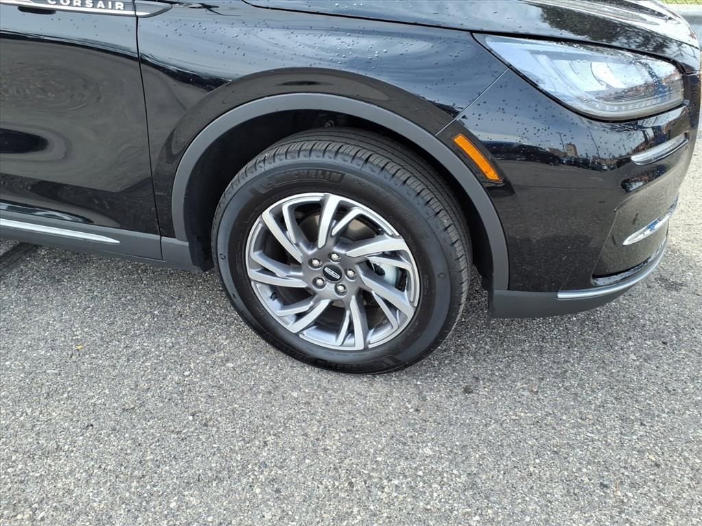 Used 2024 Lincoln Corsair AWD image 5