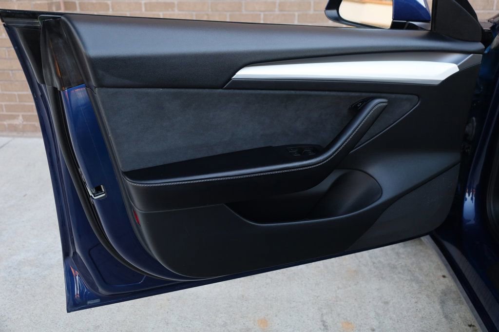 Used 2023 Tesla Model 3 Standard Range image 12