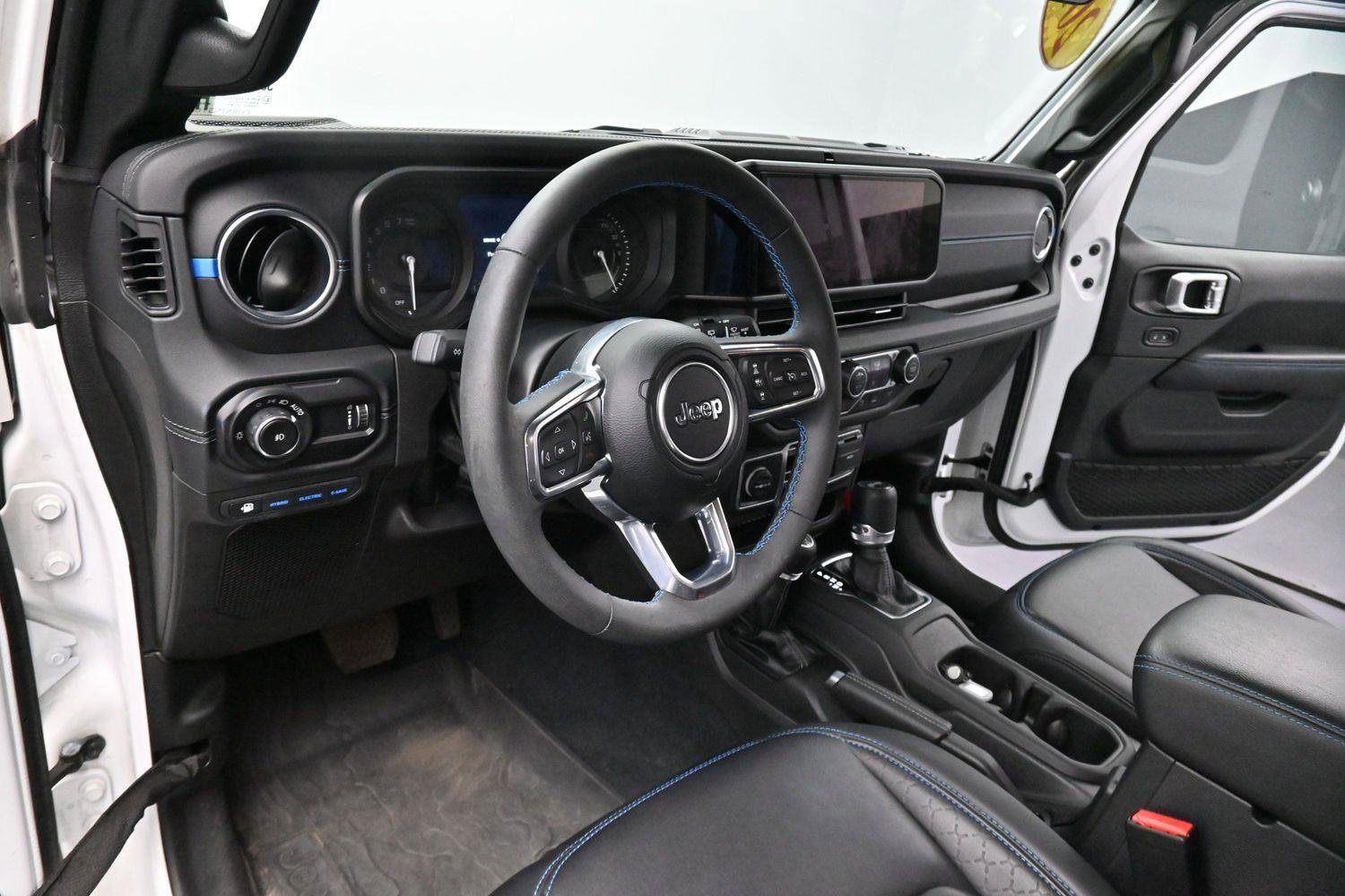 Used 2024 Jeep Wrangler High Altitude AWD/4WD image 16