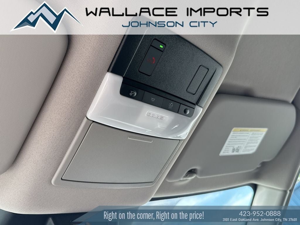 Used 2025 Nissan Rogue SL AWD/4WD image 14