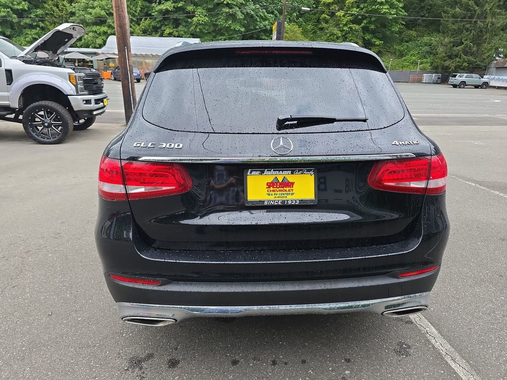 Used 2019 Mercedes-Benz GLC 300 4MATIC image 5
