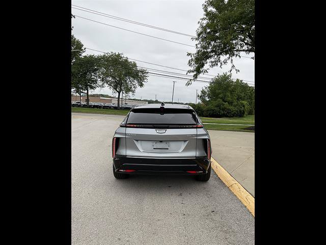 Certified 2024 Cadillac Lyriq Luxury AWD/4WD image 4