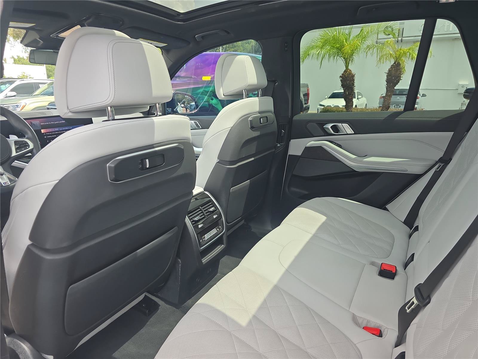 Certified 2024 BMW X5 xDrive40i w/ M Sport Package AWD/4WD image 11