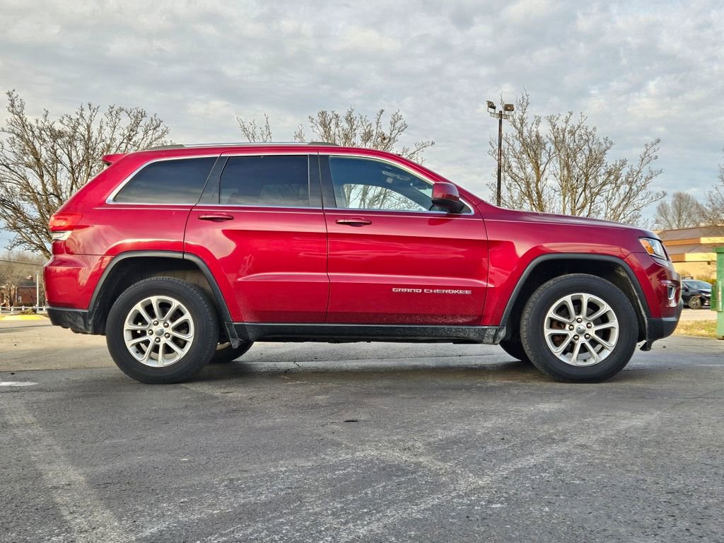 Used 2015 Jeep Grand Cherokee Laredo w/ Quick Order Package 23E AWD/4WD image 3