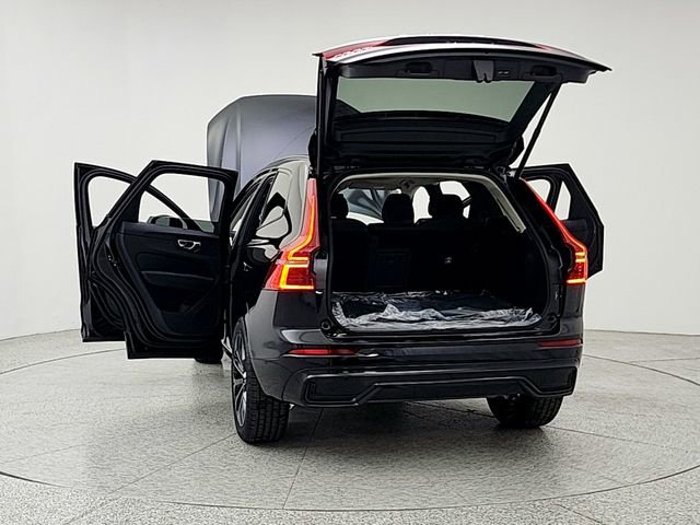 New 2026 Volvo XC60 B5 Ultra w/ Climate Package image 6