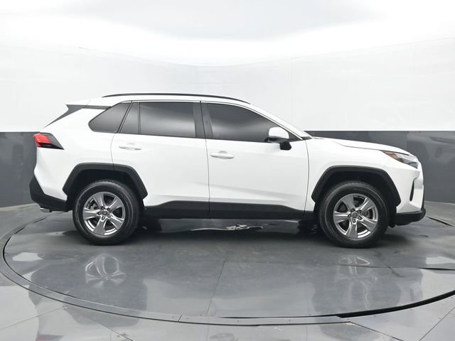 Used 2022 Toyota RAV4 XLE image 2