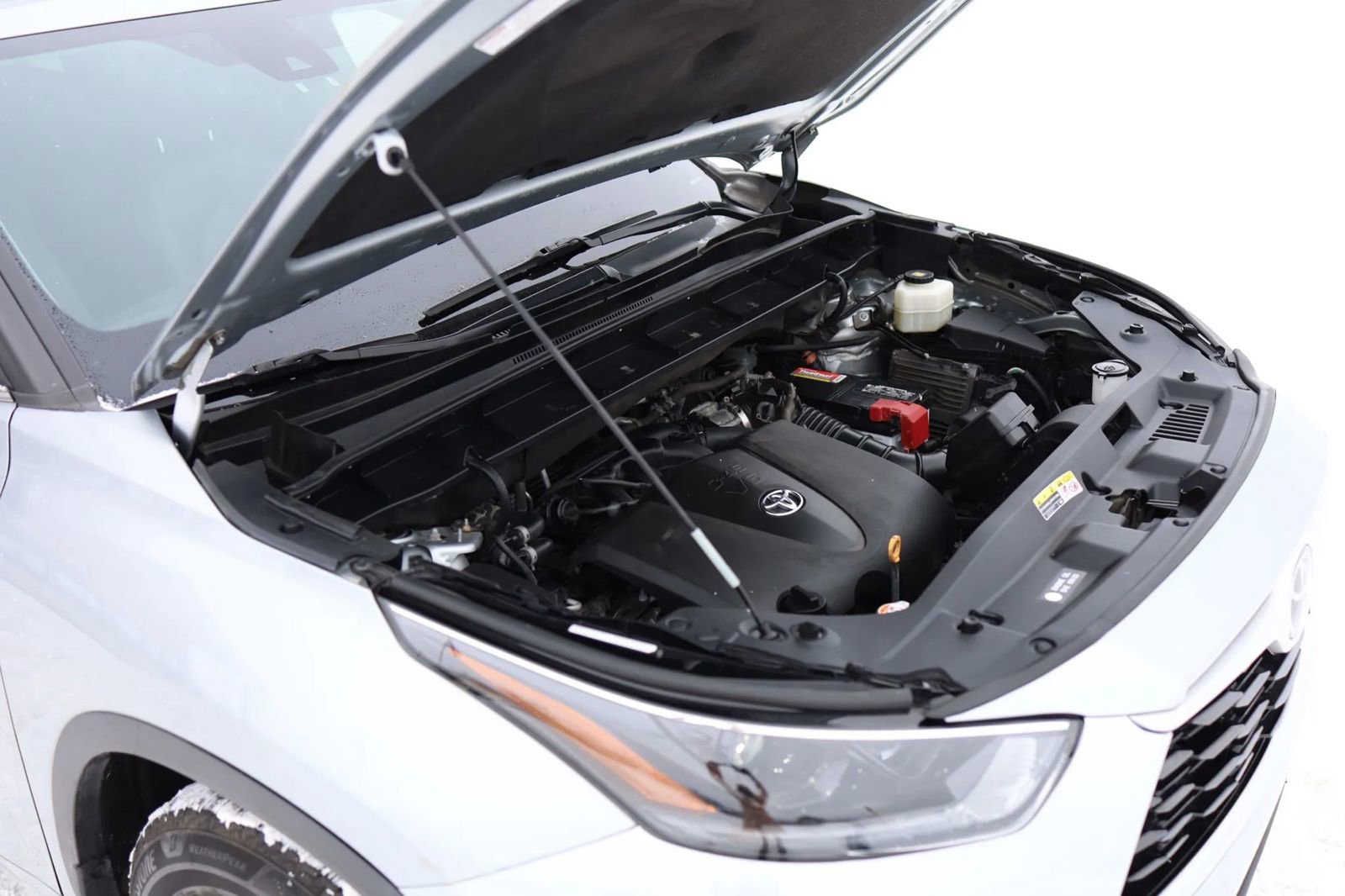 Used 2021 Toyota Highlander XLE AWD/4WD image 64