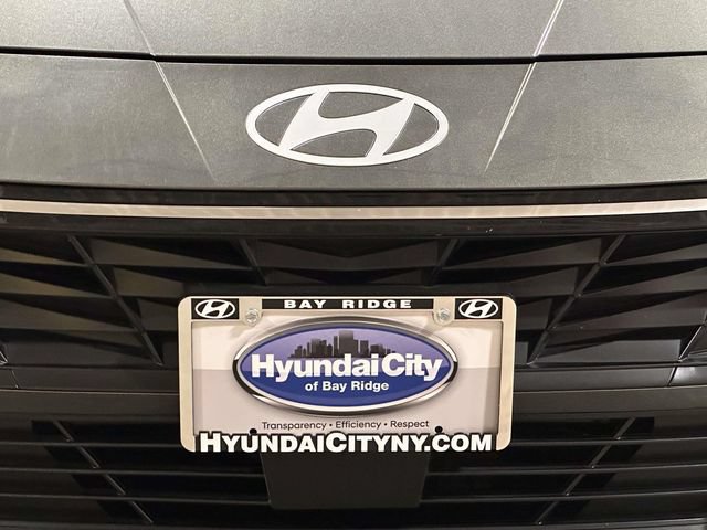 Used 2025 Hyundai Elantra SEL FWD image 11