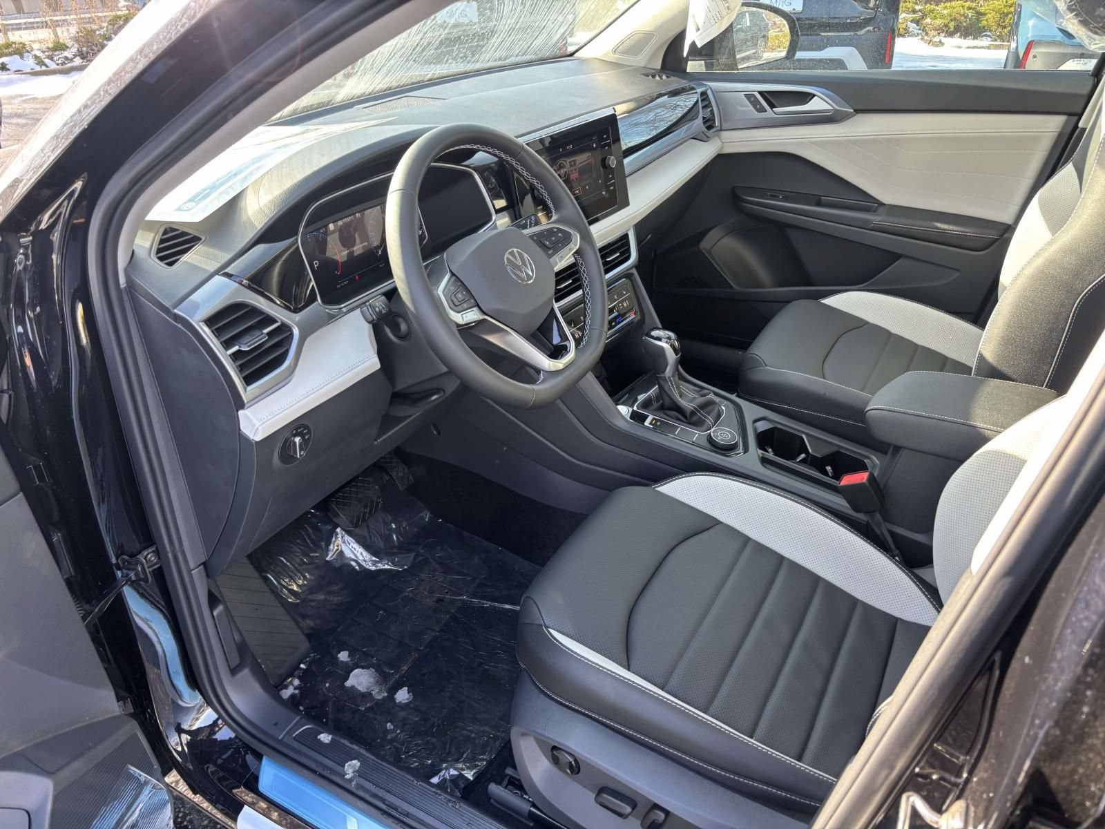 New 2026 Volkswagen Taos SEL AWD/4WD image 24