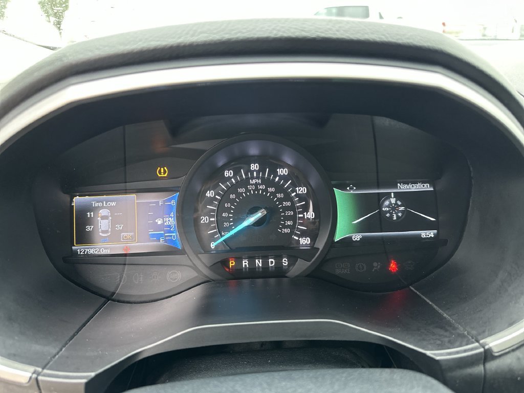 Used 2017 Ford Edge SEL w/ Equipment Group 201A AWD/4WD image 11