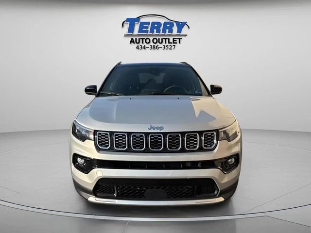 Used 2025 Jeep Compass Limited AWD/4WD image 3