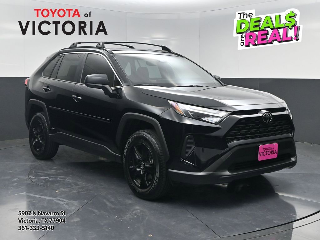 Used 2025 Toyota RAV4 LE image 1