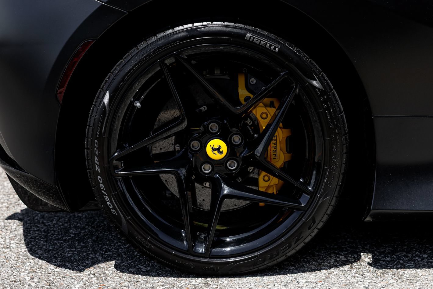 Used 2022 Ferrari F8 Tributo RWD image 21